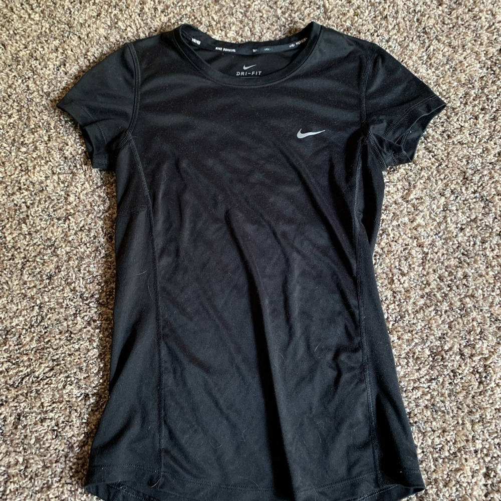 Nike Women's Black Short Sleeve Tee